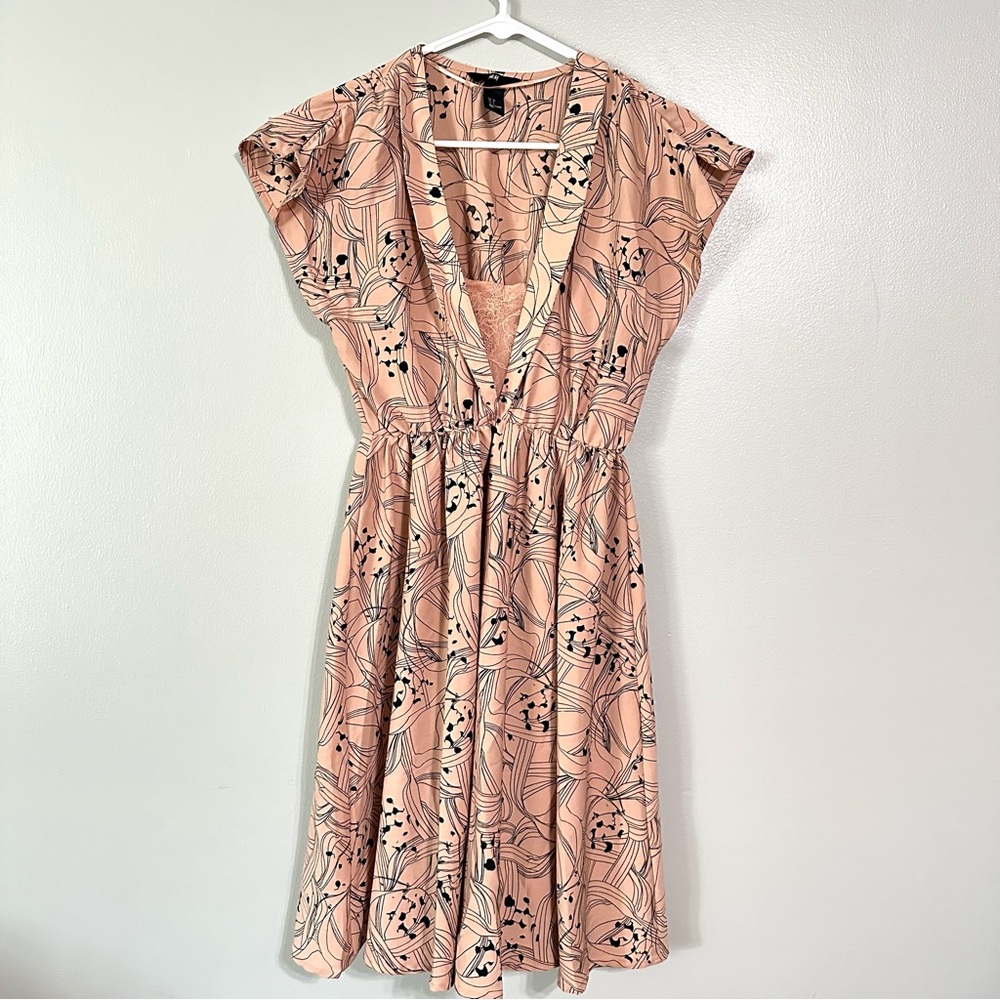 H&M women’s size 4 blush colored floral sleeveless dress 617B3